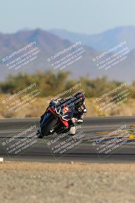 media/Dec-09-2023-SoCal Trackdays (Sat) [[76a8ac2686]]/Turn 15 Set 1 (230pm)/